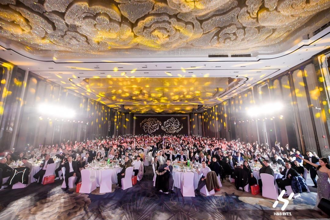 辞旧迎新——“兴圣集团七周年年会盛典”圆满落幕